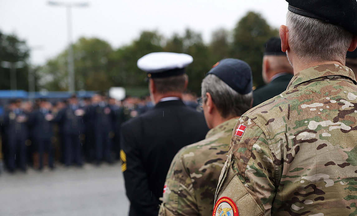Flagdagsparade på flyvestation Karup