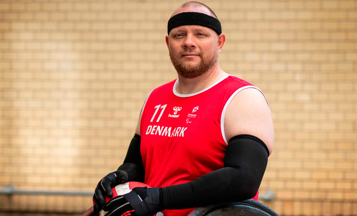 Portrætfoto af veteran og kørestolsrugbyspiller Mark Peters.